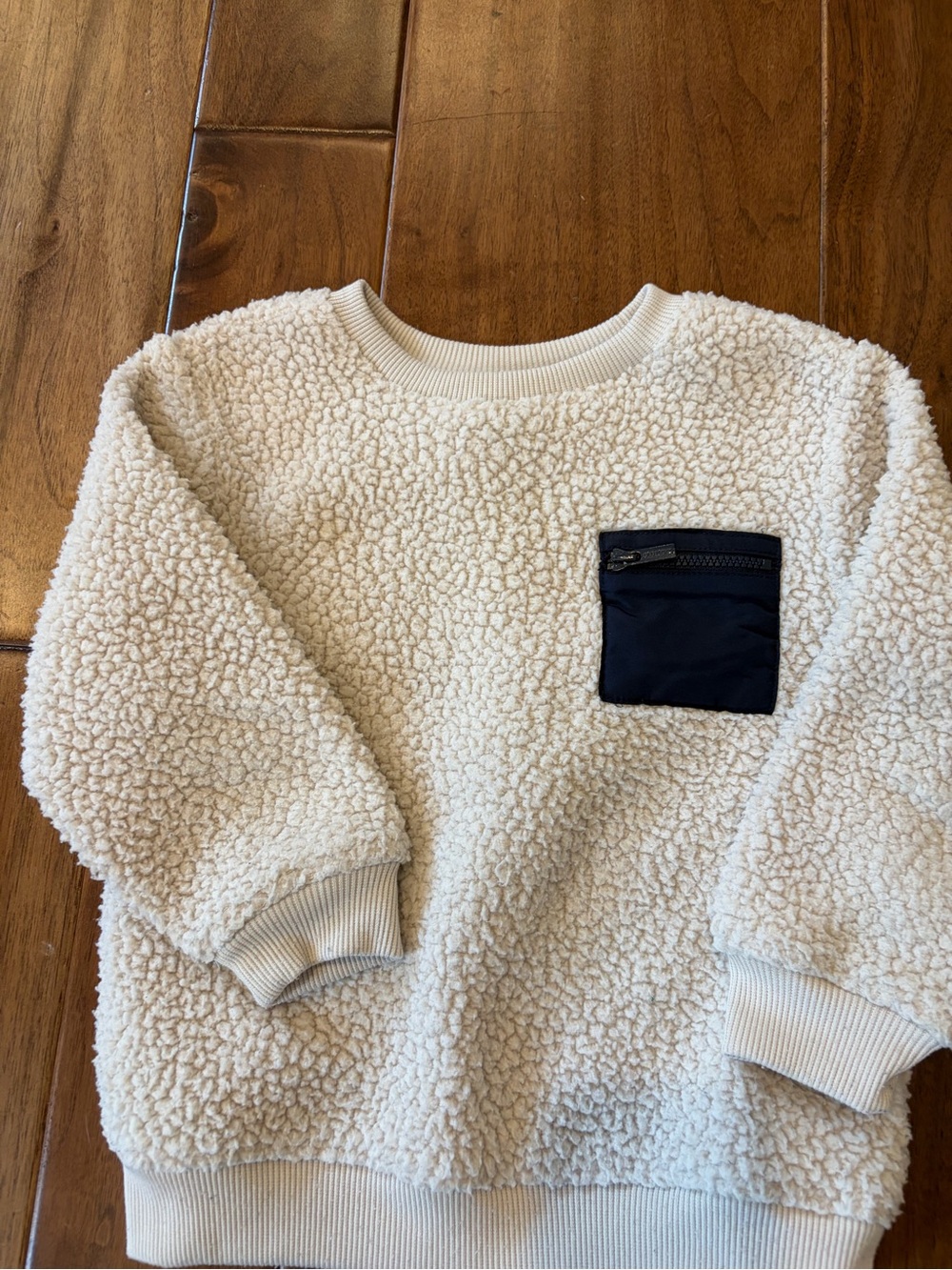 Old Navy Cream Sherpa Sweatshirt with Navy Zip Pocket 3t